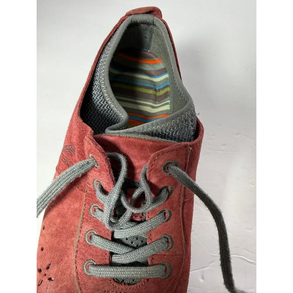 Dansko Elise Burgundy Suede Lace Up Walking Shoes Sneakers Womens 38 7.5-8